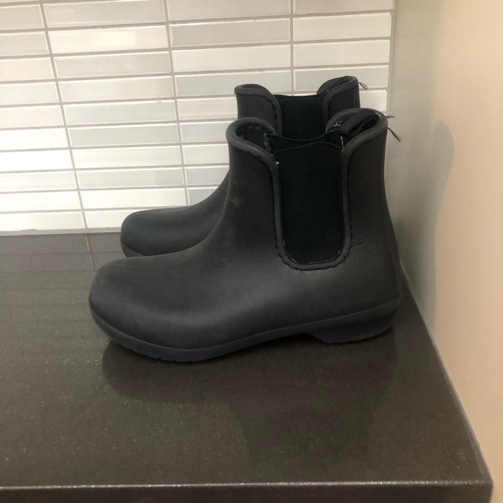CROCS Chelsea women’s ankle rainboots